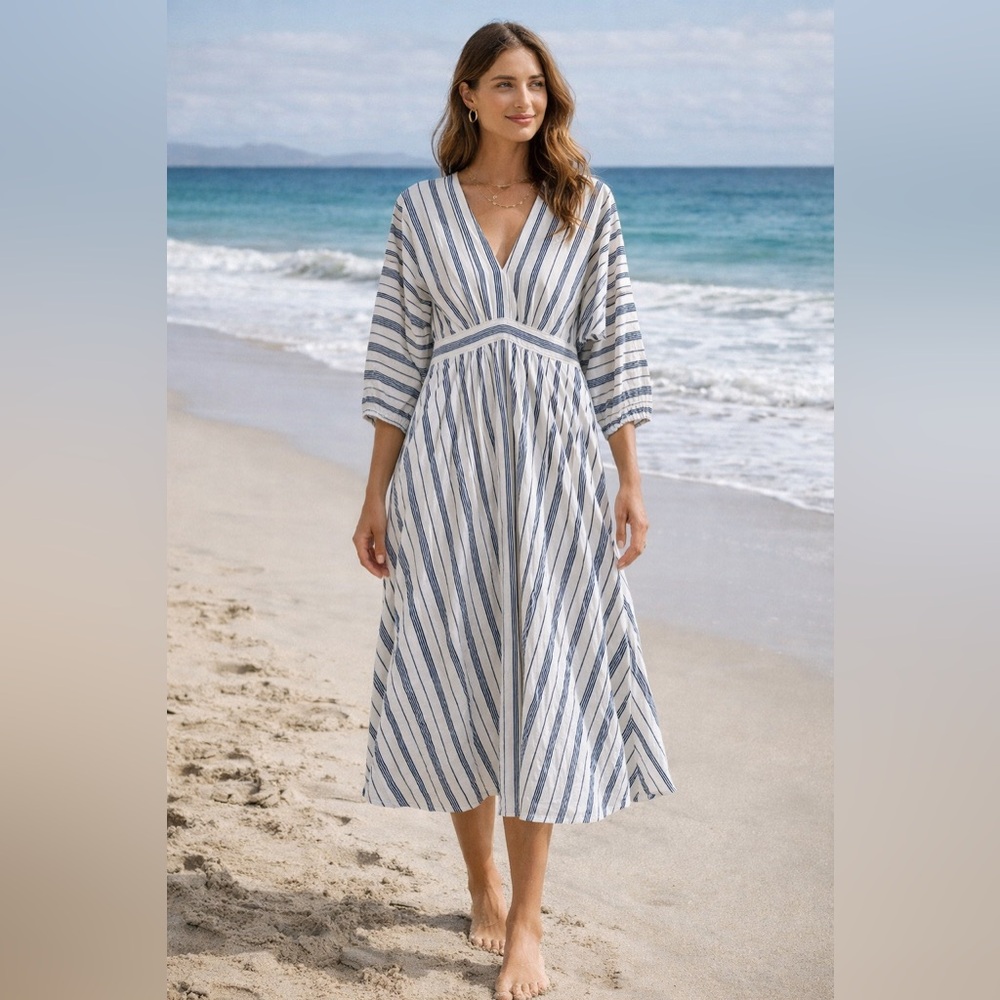e Lei x The SIL White Striped “Island Dress”